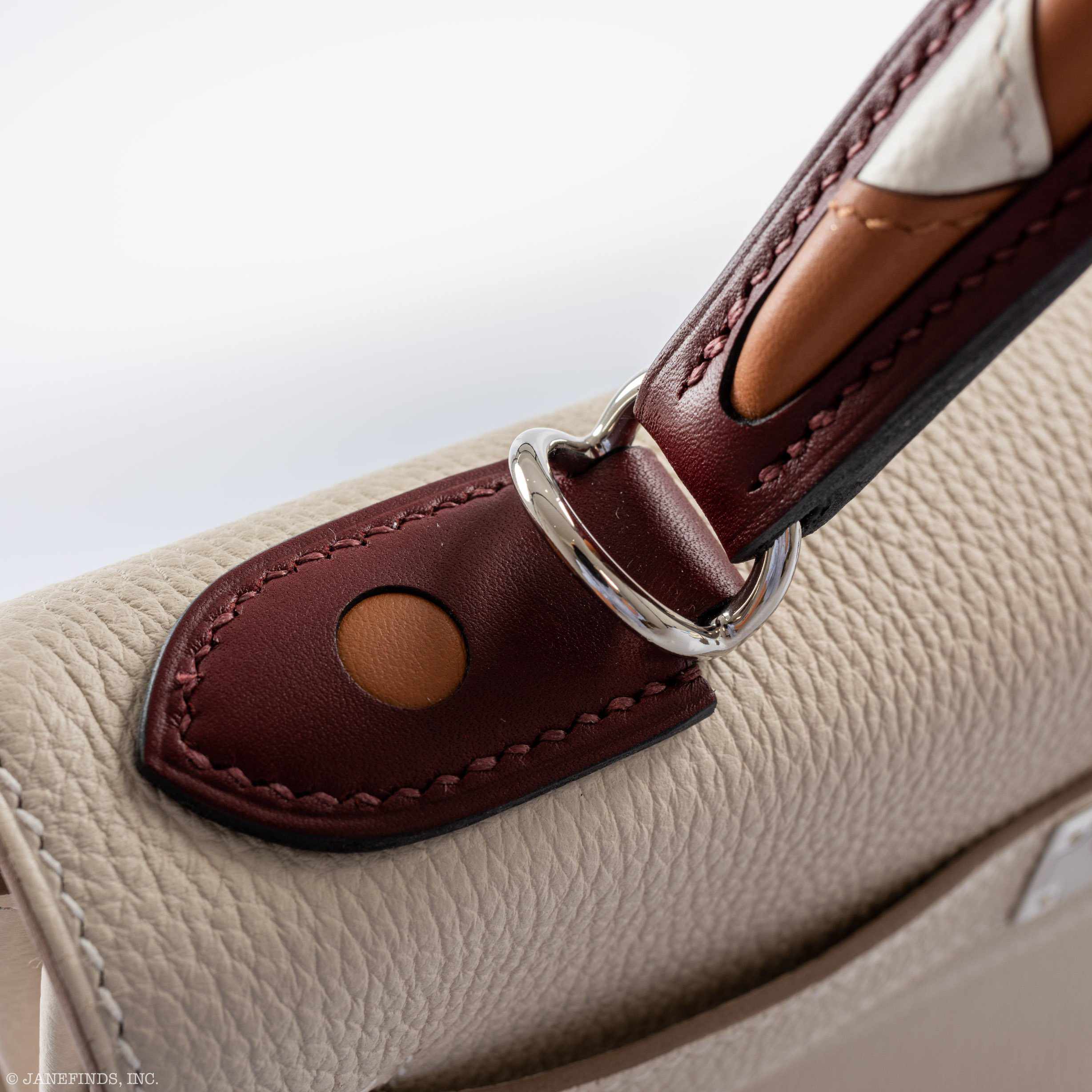 Hermès Kelly 28 HSS Craie Togo - Elegant Palladium Hardware 3 Hermès Kelly 28 HSS Craie Togo - Elegant Palladium Hardware - Image 3