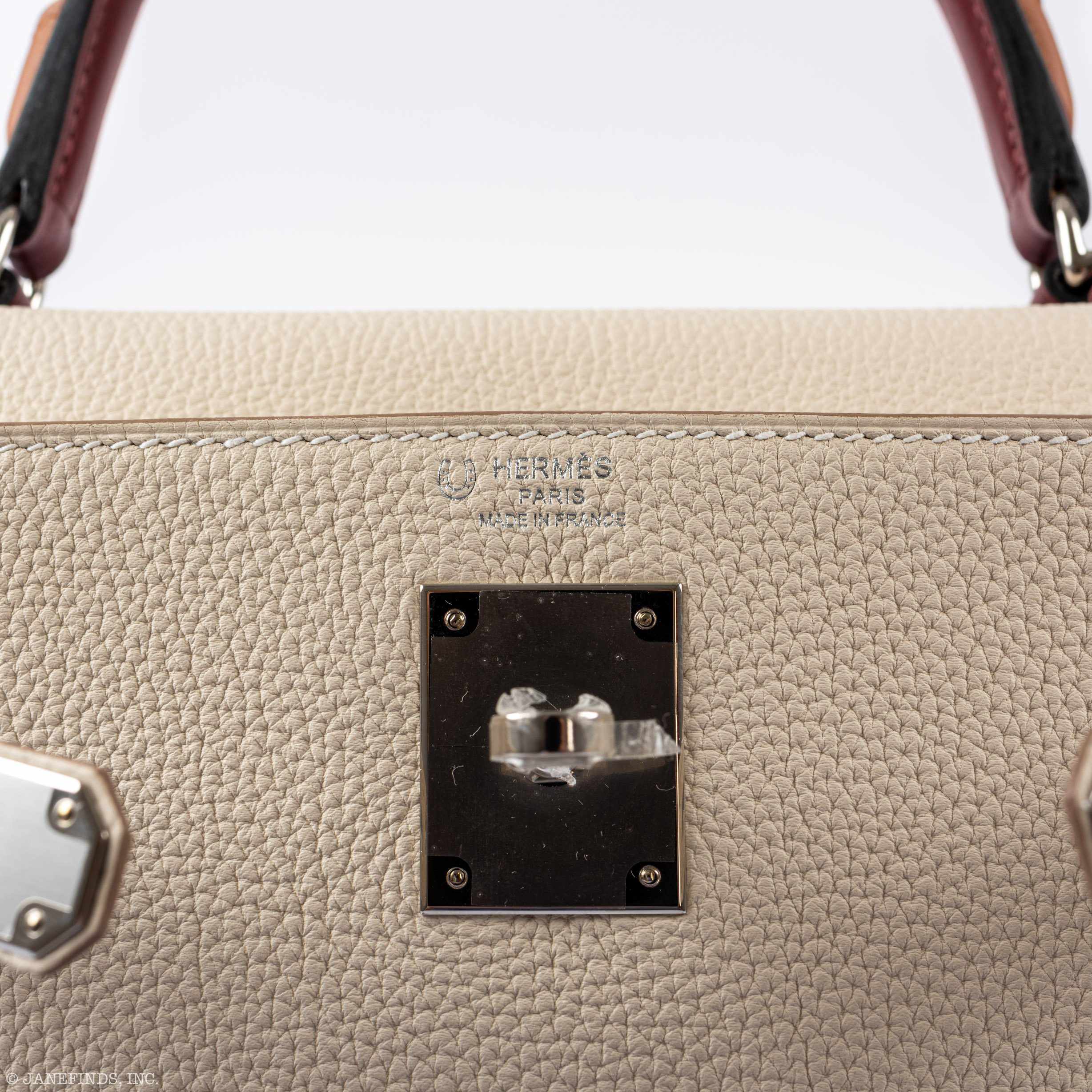 Hermès Kelly 28 HSS Craie Togo - Elegant Palladium Hardware 5 Hermès Kelly 28 HSS Craie Togo - Elegant Palladium Hardware - Image 5