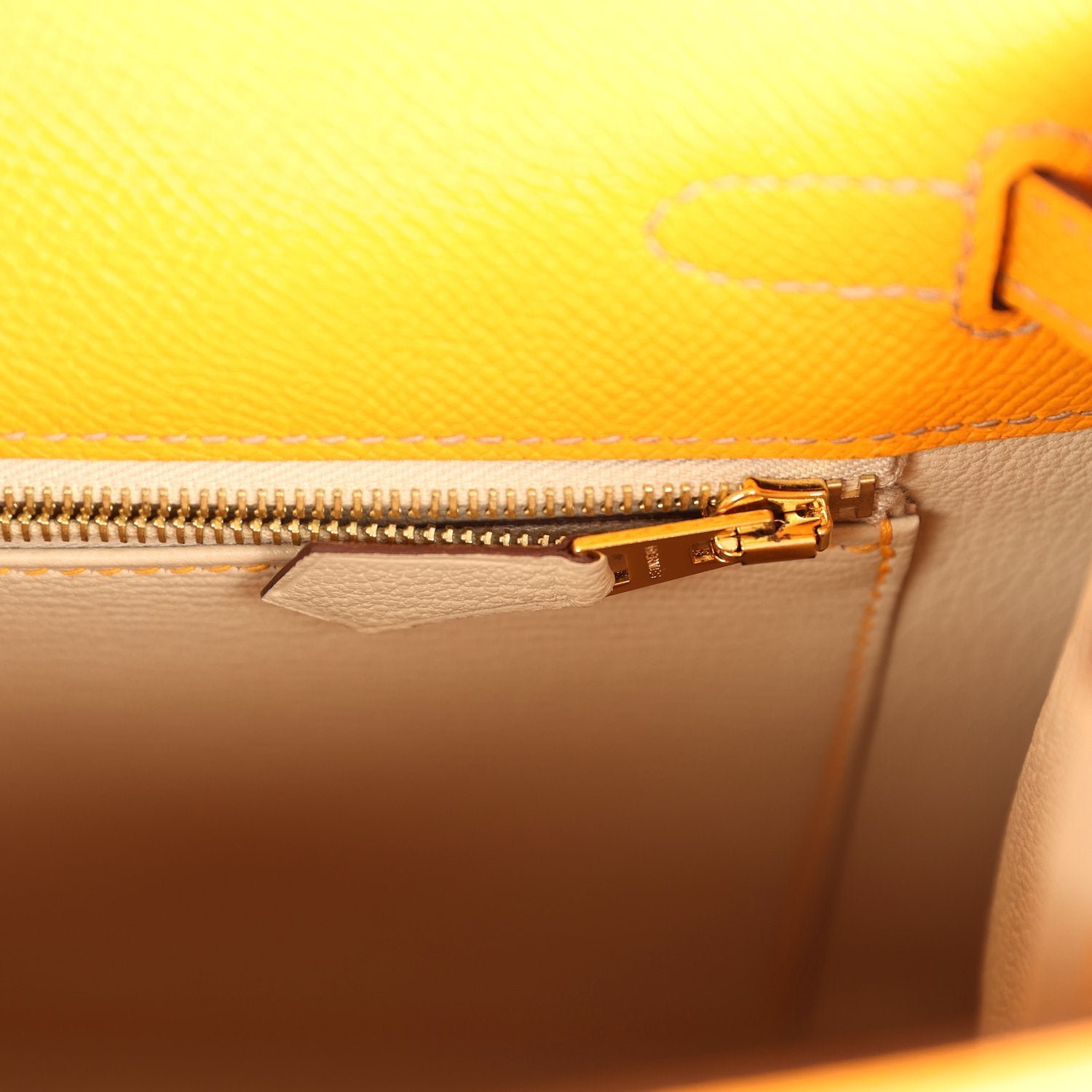 Hermes Special Order (HSS) Kelly Sellier 25 Jaune D'Or Verso Epsom Gold Hardware - view 9
